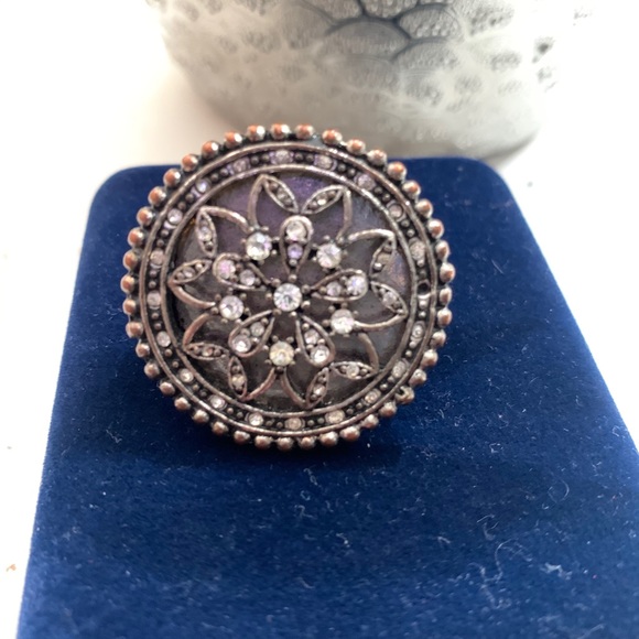 Ring - Picture 5 of 5